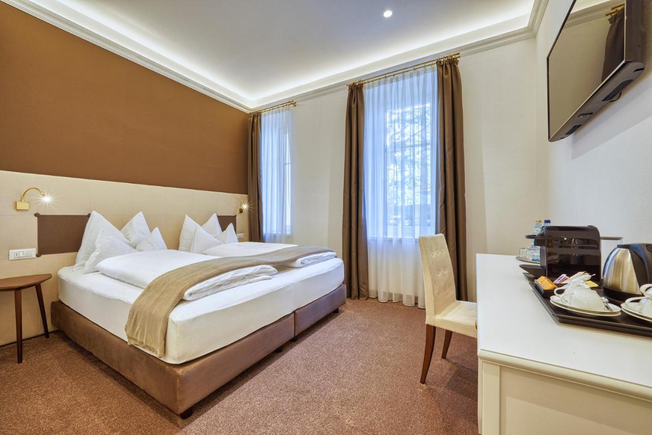 Villa Tell Rooms And Suites Мерано Экстерьер фото